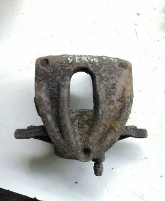 Toyota Corolla Verso AR10 Front brake caliper