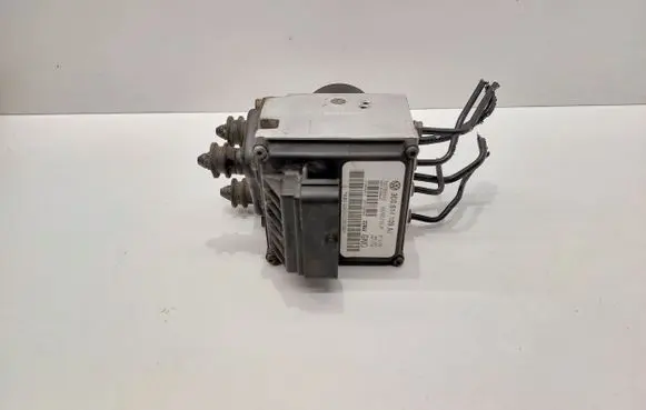 Volkswagen PASSAT B6 ABS Pump 3C0614109AJ
