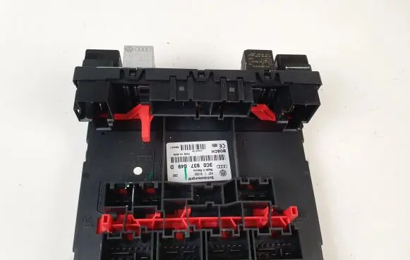 Volkswagen Jetta V Comfort/convenience module 3C0937049D