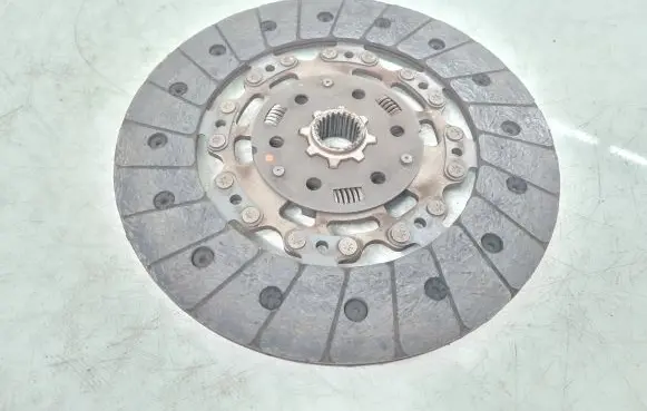Volkswagen Tiguan Clutch pressure plate 03L141031P