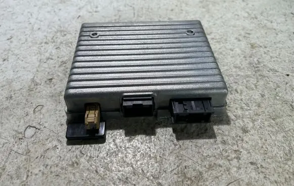 Opel Astra J Bluetooth control unit module 13353284 B5777914 8013875