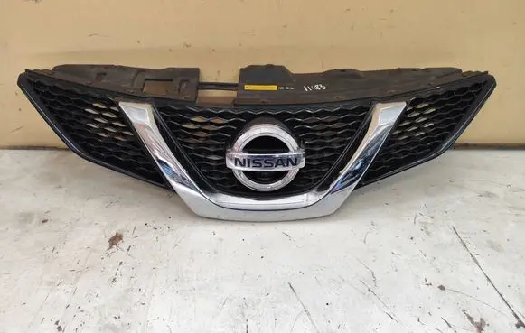 Nissan Qashqai Front grill 5580U100 A085