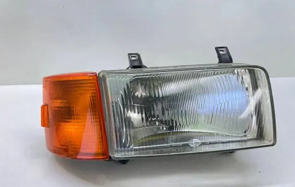 Volkswagen Transporter - Caravelle T4 Headlight/headlamp 30113637000 7R0144438