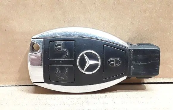 Mercedes-Benz E W212 Ignition key/card 2010DJ1439