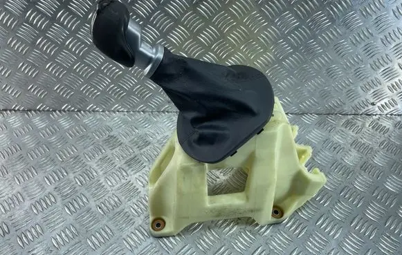 KIA Sportage Gear shifter/selector 437003WXXX