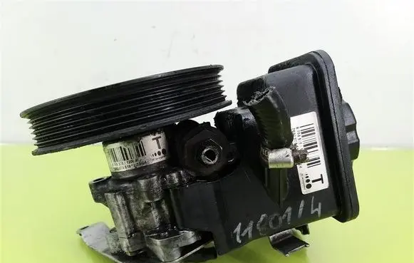 BMW 3 E46 Power steering pump 6756575
