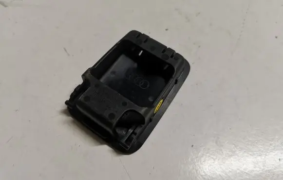 Audi A5 8T 8F ISOFIX cover 8T0887301A