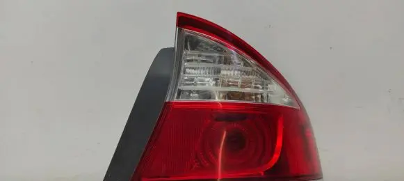 Subaru Legacy Rear/tail lights 22020960 02022173