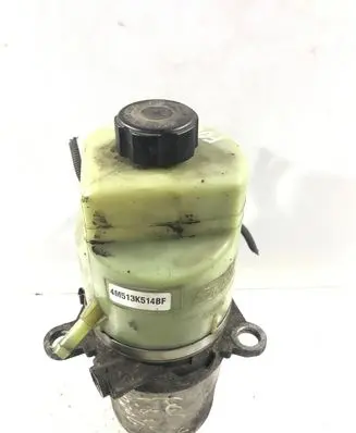Ford Focus Power steering pump 4M513K514BF