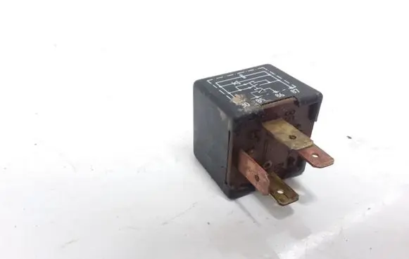 Audi A6 S6 C4 4A Other relay 443919578C 267