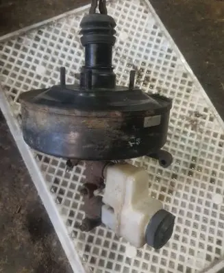 Nissan Sunny Brake booster 81304313 8X26