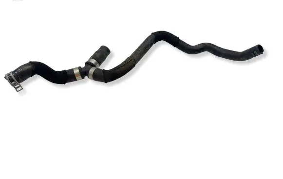 Volvo XC40 Engine coolant pipe/hose 