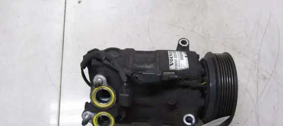 Volvo V60 Air conditioning (A/C) compressor (pump) 31332528