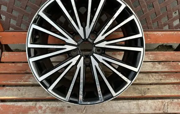 Seat Leon (5F) R17 alloy rim 