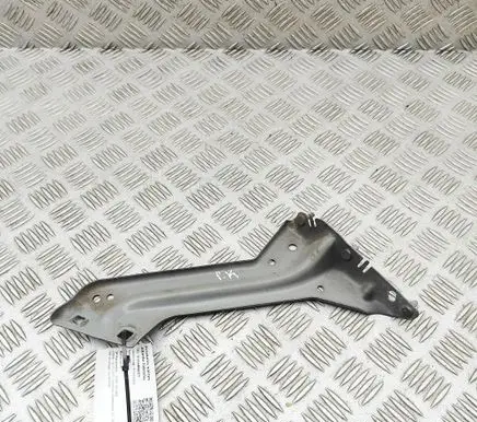 Audi Q5 SQ5 8R Fender mounting bracket 8R0821135