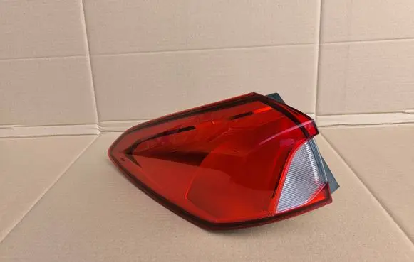 Ford Focus Rear/tail lights JX7B13405EF