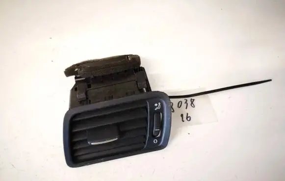 Volkswagen PASSAT B6 Dash center air vent grill 3c1819701