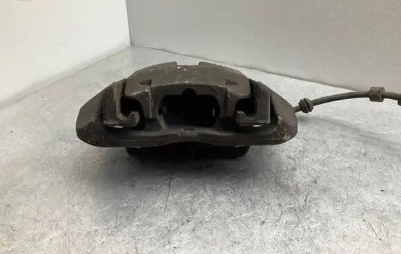 BMW 5 E60 E61 Front brake caliper 6030348