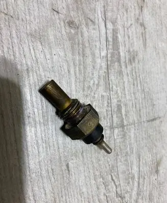 Mercedes-Benz SL R129 Coolant temperature sensor 0055422617