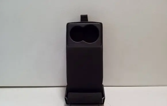Chevrolet Orlando Rear seat armrest 