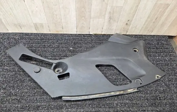 BMW 5 G30 G31 G38 Other engine bay part 7349604 51767349604 74850613