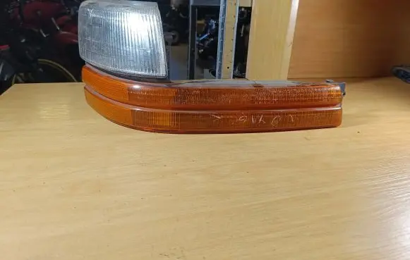 Chrysler Voyager Front indicator light 4399938
