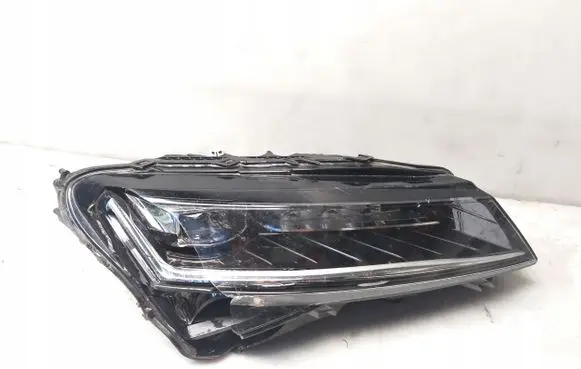 Skoda Superb B8 (3V) Headlight/headlamp 3V1941016D