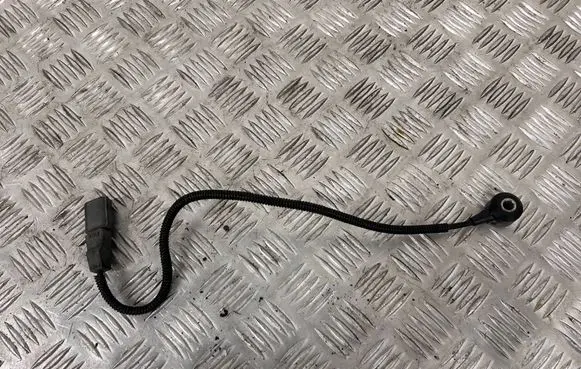 Audi A4 S4 B8 8K Detonation knock sensor 06E905377C
