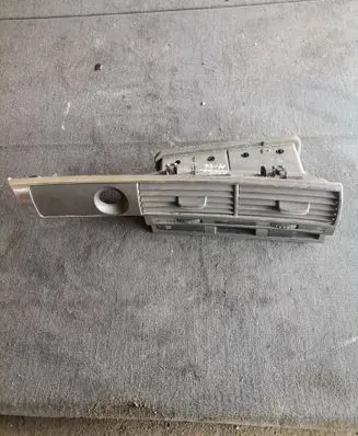 Audi A6 S6 C6 4F Dash center air vent grill 4F1820951