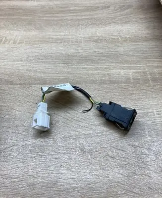 Volkswagen PASSAT B6 AUX in-socket connector 3C0971154