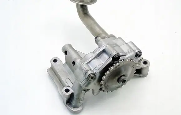 Volkswagen Touran I Oil pump 038115121A