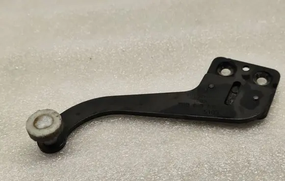 Volkswagen Transporter - Caravelle T5 Sliding door upper roller guide/hinge 7H0843436E 135105