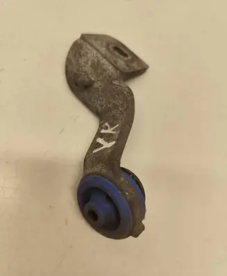 Peugeot 508 II Intercooler pipe mounting bracket 