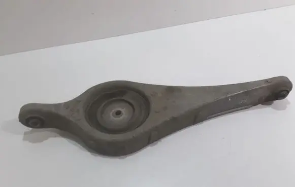 Volvo V60 Coil spring/strut mount 