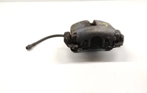 Volkswagen Jetta VI Front brake caliper