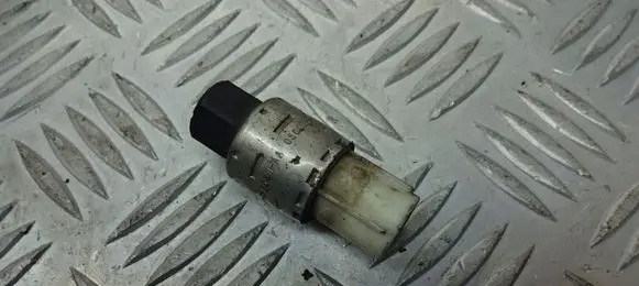 Ford C-MAX I Air conditioning (A/C) pressure sensor 95BW-19E561-AA