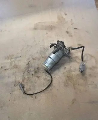 Toyota RAV 4 (XA20) Fuel filter housing 