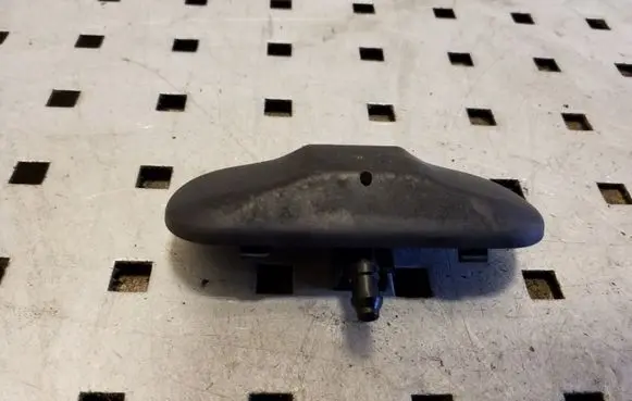 Volkswagen PASSAT B8 Windshield washer spray nozzle 5M0955985C