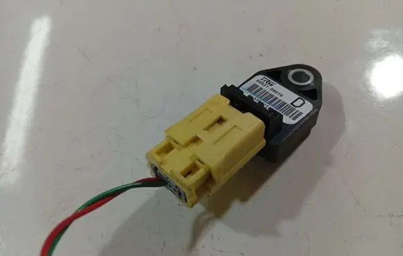 Toyota Corolla Verso AR10 Airbag deployment crash/impact sensor 898310W010