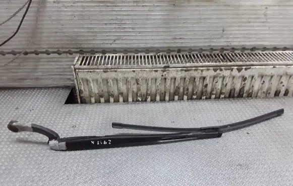 Audi A4 S4 B7 8E 8H Windshield/front glass wiper blade 