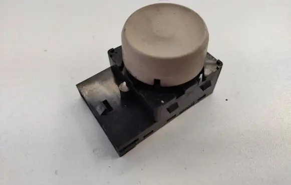 Opel Insignia A Seat control switch 13285105