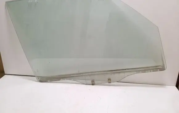 Mitsubishi Pajero Front door window glass four-door