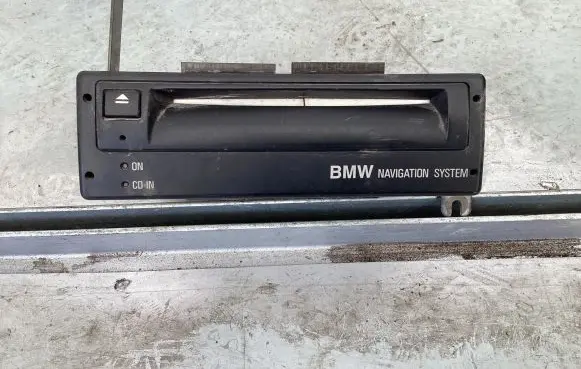 BMW 5 E39 CD/DVD changer 65904105062 311239901822 22SY56723