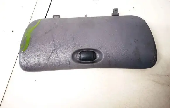 Renault Megane I Glove box