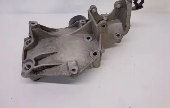 Alfa Romeo 159 Generator/alternator bracket 55197248