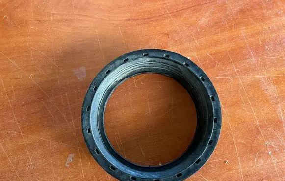 Mitsubishi Carisma In tank fuel pump screw locking ring/nut MR271375