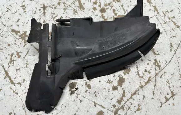 Volvo S80 Intercooler air guide/duct channel 30796390