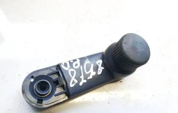 Skoda Favorit (781) Front door window winding handle 112587