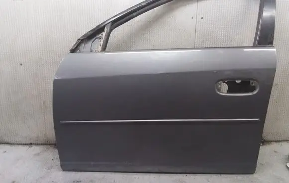 Cadillac CTS Front door