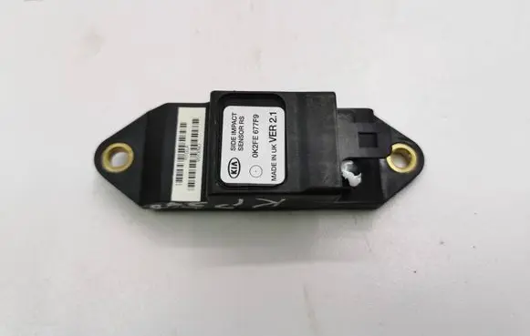 KIA Carens I Airbag deployment crash/impact sensor 0K2FE677F9